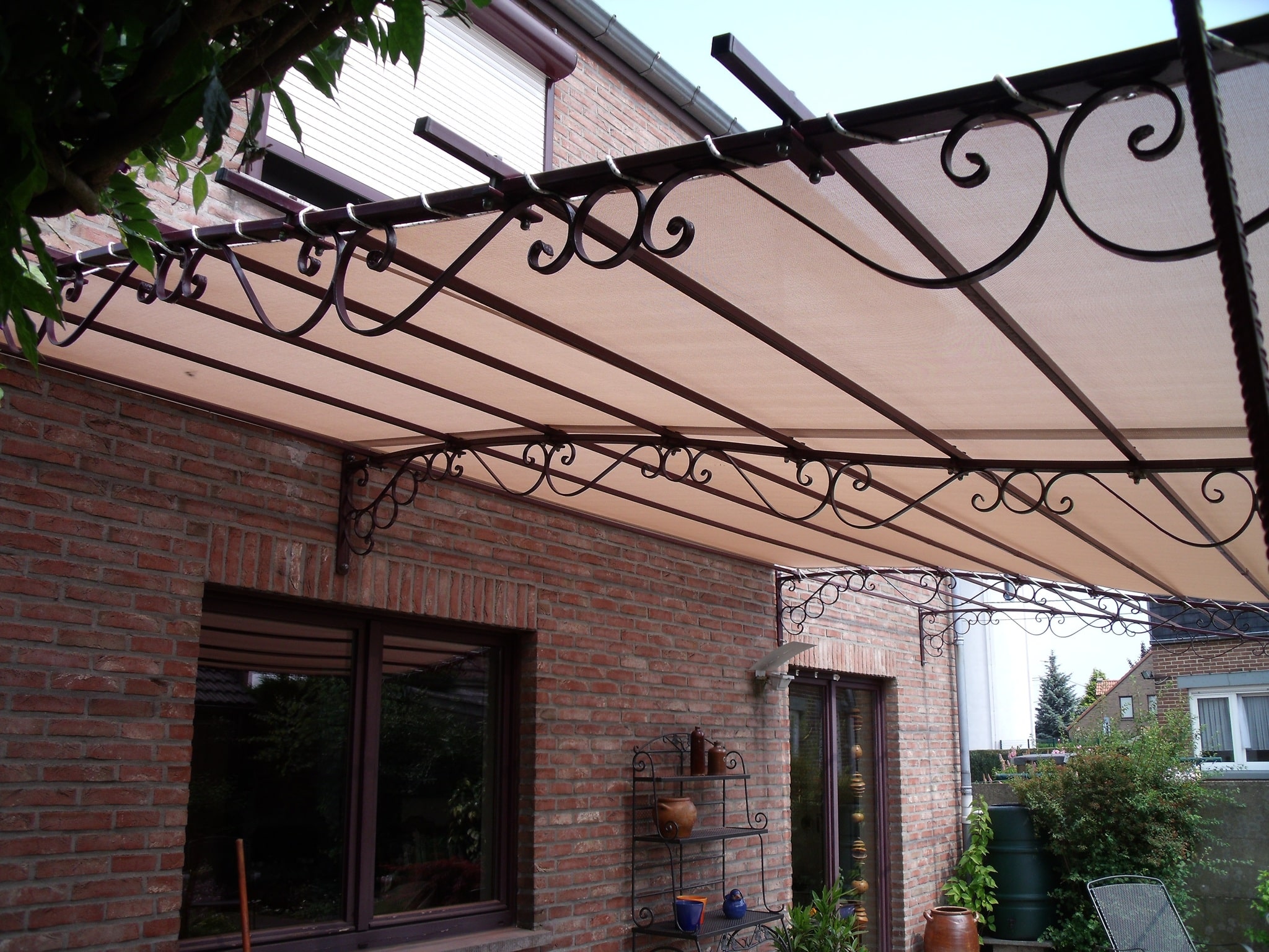 Pergola sur mesures en fer forgé