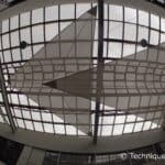 Installation de voiles intérieures pour améliorer l'acoustique d'un grand volume